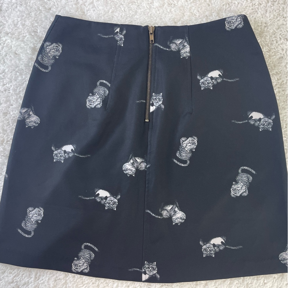Disney Cheshire Cat Print A-line Black and White Mini Skirt - Size 2 - Picture 4 of 13